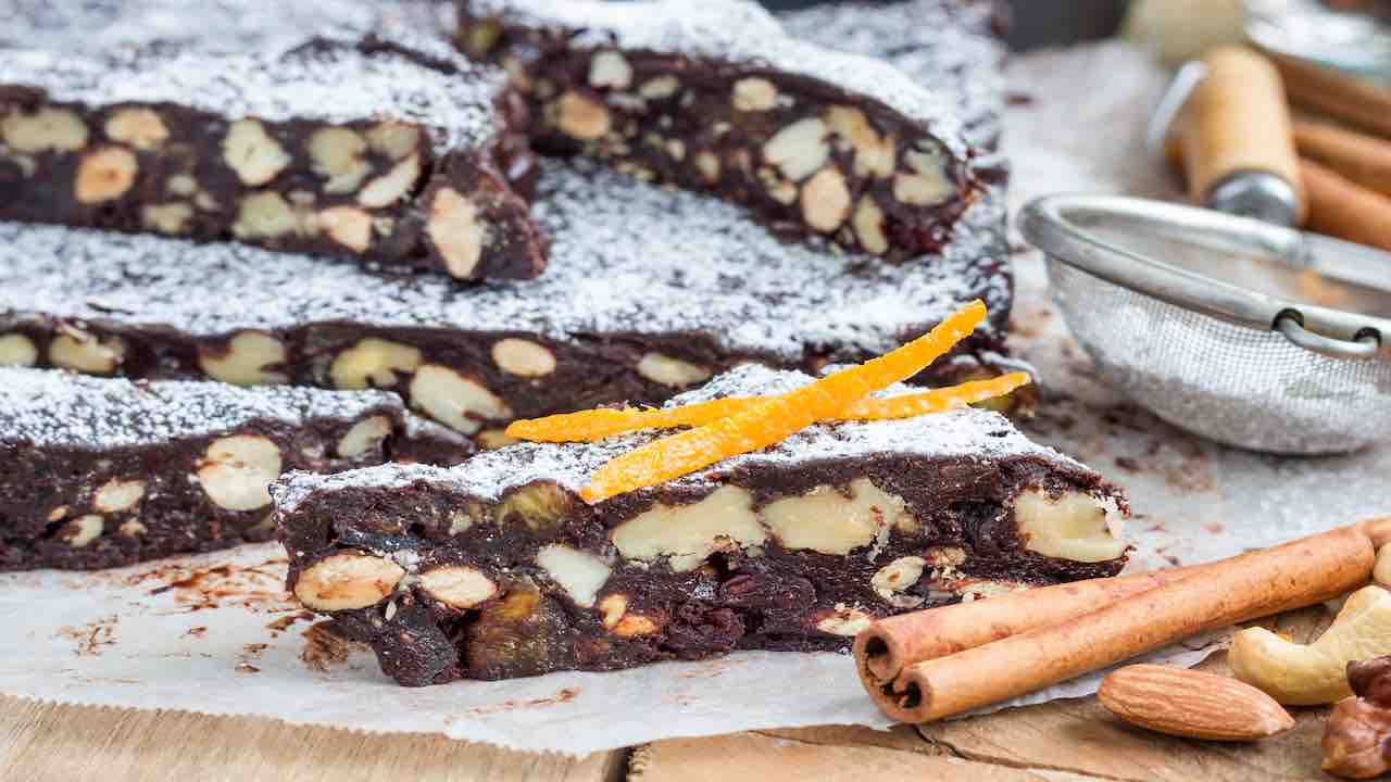 Dolci Di Natale Con Miele.Panpepato Con Frutta Secca E Cioccolato Il Docle Di Natale