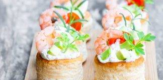 Vol au vent con gamberetti e formaggio