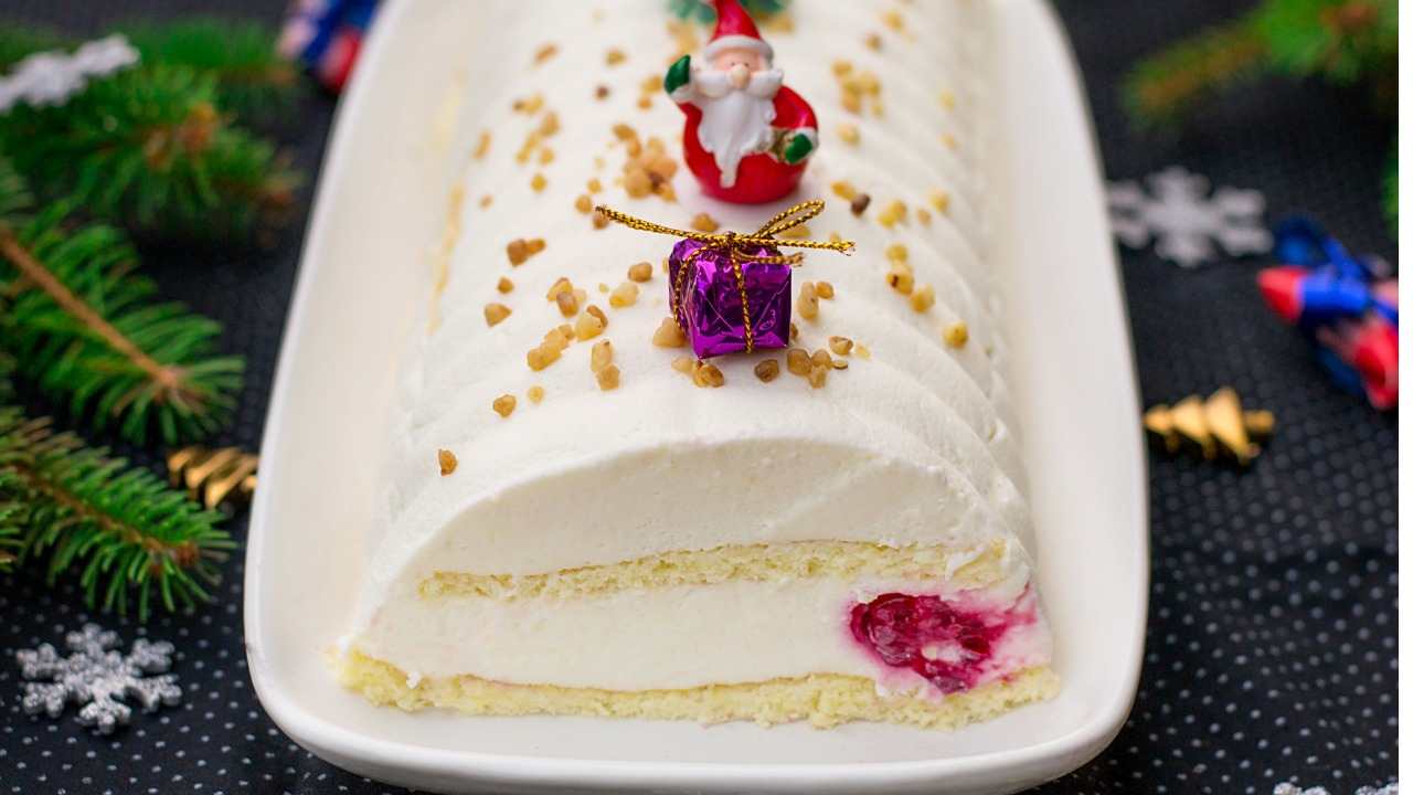 Tronchetto Di Natale Con Mascarpone.Tronchetto Con Crema Al Mascarpone E Lamponi Un Dolce Natalizio