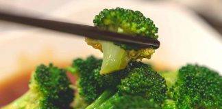 Broccoli affogati al vino rosso - ricettasprint