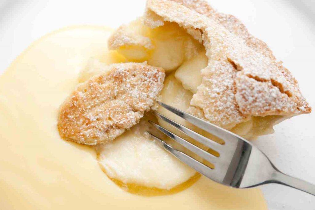 Torta di Mele con Crema Pasticcera | dolce originale e sorprendente