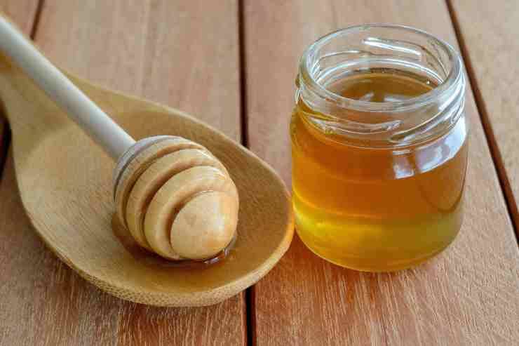 Torta soffice al miele e vaniglia - ricettasprint