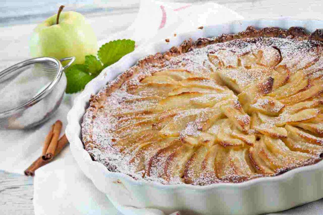 Torta di Mele con Crema Pasticcera | dolce originale e sorprendente