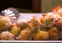Frittelle 5 minuti con gocce di cioccolato | Golosissime frittelle 5 minuti con gocce di cioccolato - ricettasprint