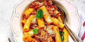 Rigatoni con ragù di soia