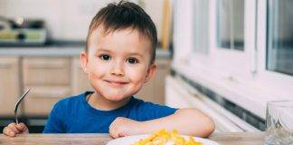 Uova ai bambini quante ne possono mangiare fanno bene o no - ricettasprint