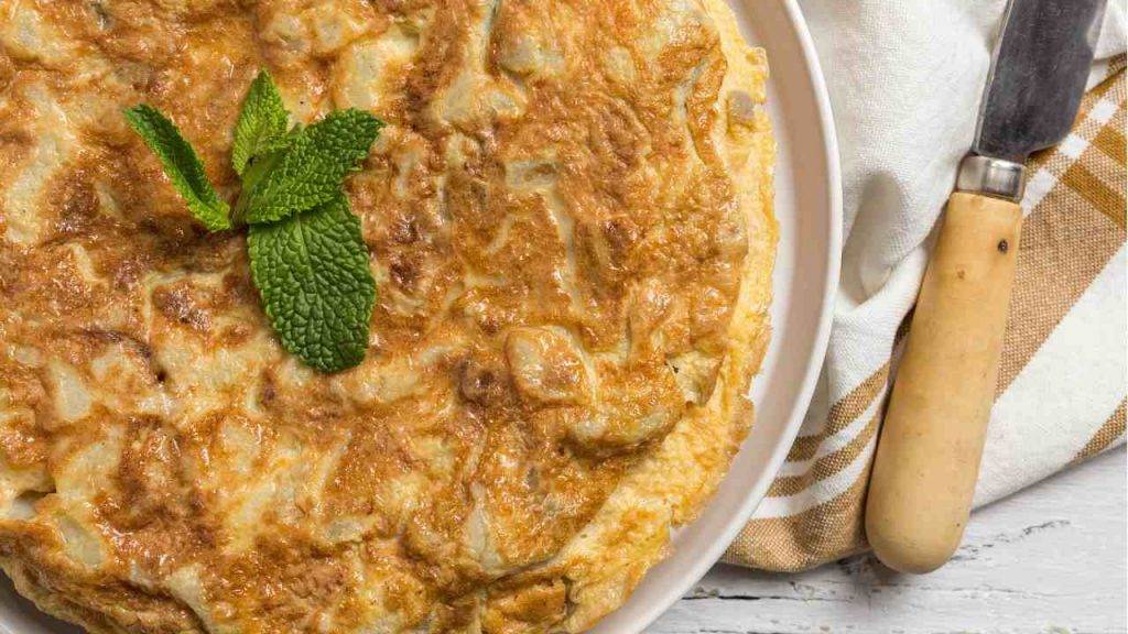 Frittata con salsiccia e tuma