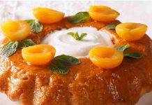 Savarin con panna ed albicocca