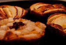 Mini pie di formaggio e mele | La variante alla torta di mele mini pie mele e formaggio