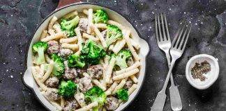 pasta cremosa con broccoli e polpettine - ricettasprint