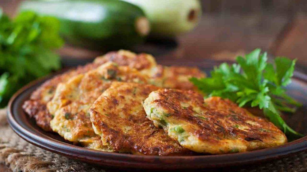 Frittelle con riso e zucchine 