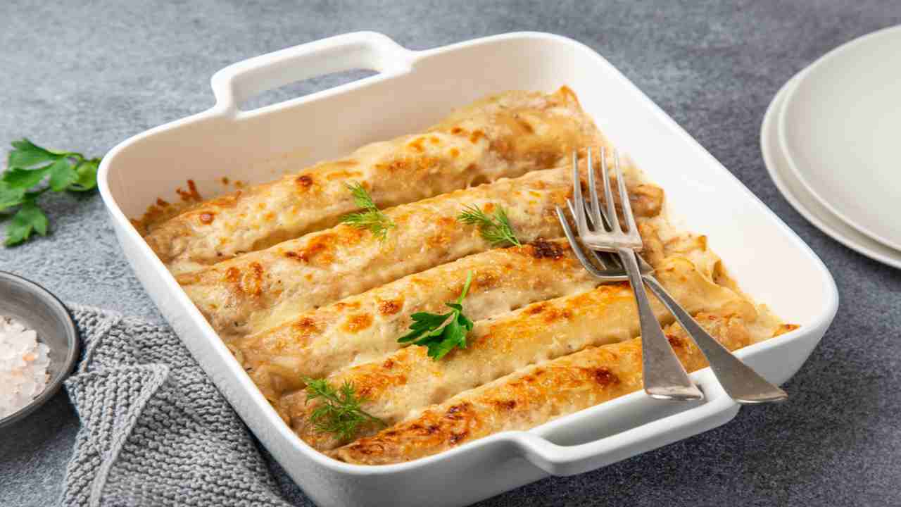 Crespelle al forno con prosciutto e formaggio | Facili e veloci