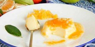 Panna cotta con caramello all'arancia