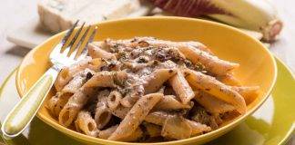 Pasta con radicchio speck e fontina - ricettasprint