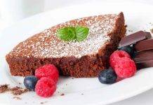 Torta al cioccolato cremosa senza lievito - ricettasprint