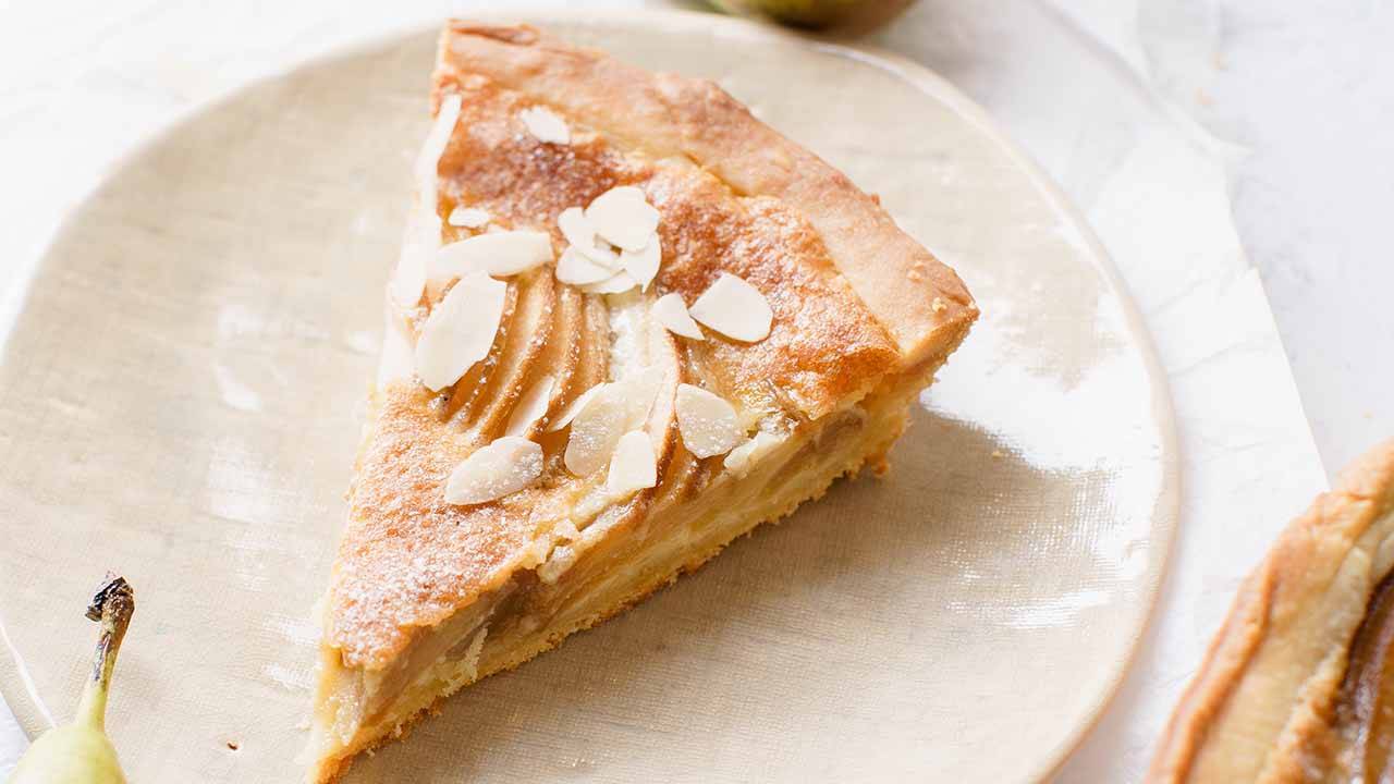 Torta di mele e pasta di mandorle