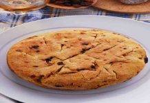 Torta con ricotta ed uvetta