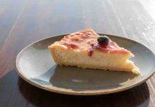 Crostata di ricotta cotta | con marmellata di fragole