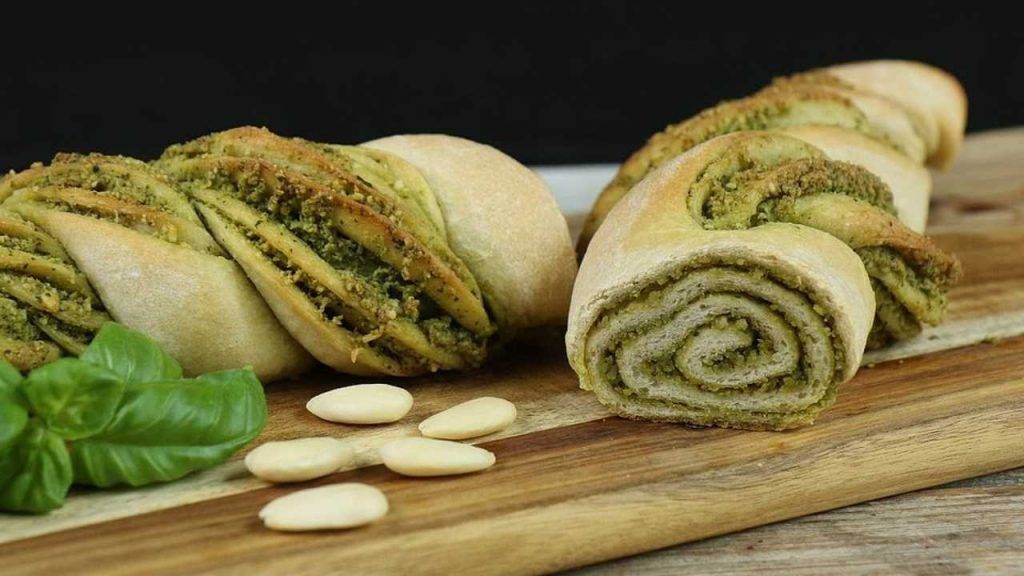 pane con pesto alle erbe - ricettasprint