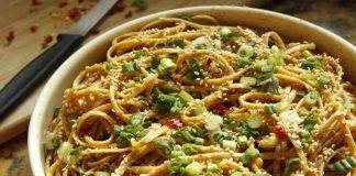 Linguine di farro con semi di sesamo