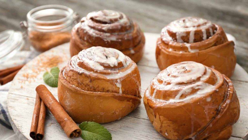 Cinnamon rolls