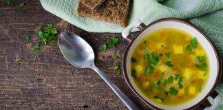 Zuppa imperiale con brodo di carne