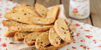 Biscotti con frutta secca senza grassi