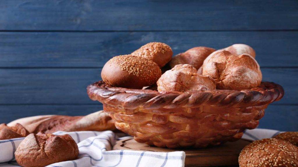 Cestino di pane decorativo