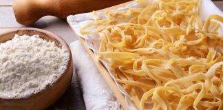 Fettuccine fatte a mano in casa - ricettasprint