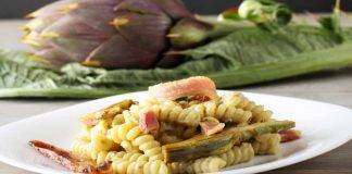 Fusilli con carciofi speck e triglie