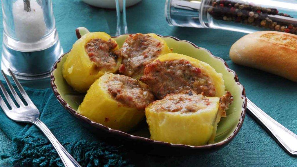 Patate ripiene con carne