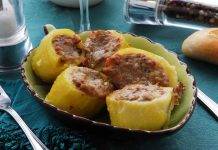 Patate ripiene con carne | un piatto completo da servire a cena Patate ripiene con carne