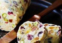 Salame al cioccolato bianco con pistacchio e frutti rossi | Superbo Salame al cioccolato bianco con pistacchio e frutti rossi - ricettasprint