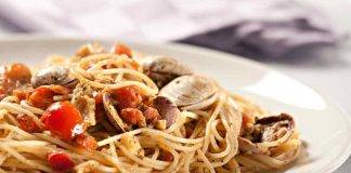 Spaghetti con pomodorini vongole e crema di asparagi - ricettasprint