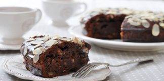 Torta di colomba al cioccolato senza lattosio