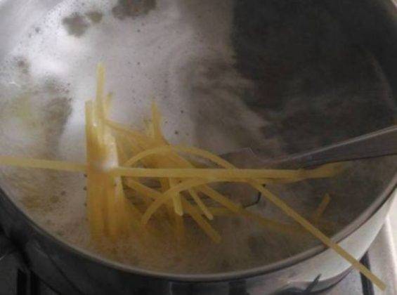 Frittata di Scammaro senza uovo | Ricetta campana della ...
