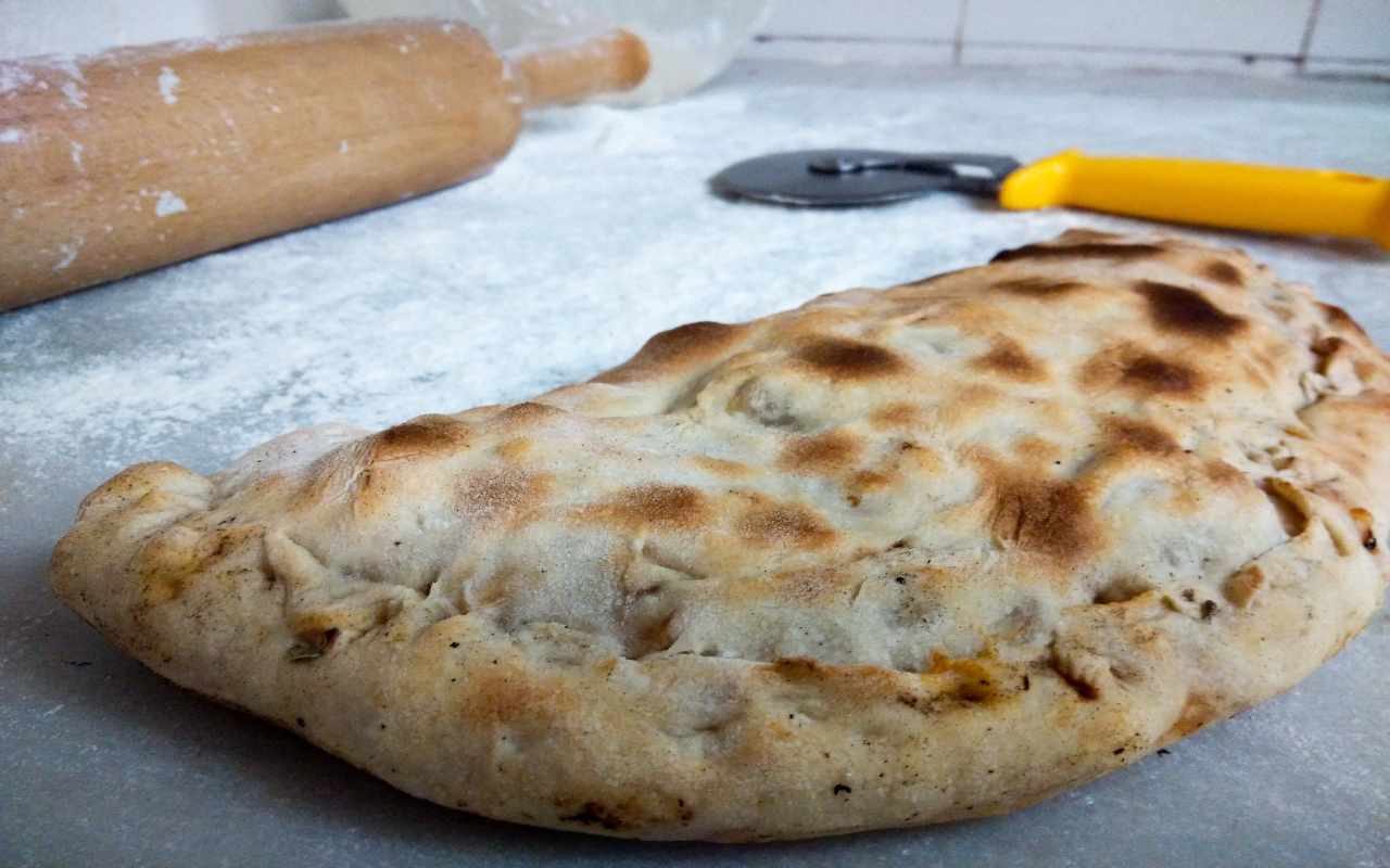 Calzoni Ripieni Ricetta Bimby Buoni Sia Fritti Che Al Forno