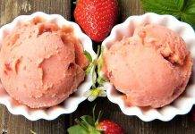 yogurt gelato facile con frutta - ricettasprint