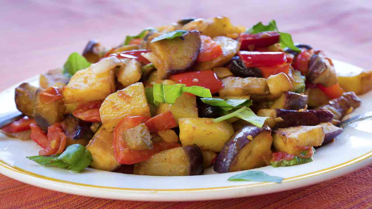 Caponata alla siciliana con patate