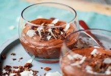 Crema fredda al cioccolato in bottiglia