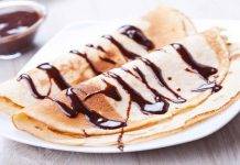 Crepes con ricotta miele e cioccolato