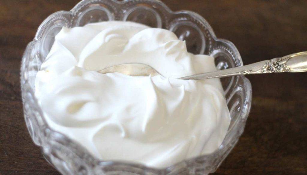 Panna Montata Vegan Al Limone Deliziosa E Gustosa Panna Montata Vegan Al Limone Deliziosa E Gustosa