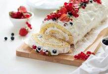 Rotolo panna e frutti di bosco - ricettasprint