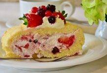 Rotolo veloce senza burro ai frutti di bosco ricettasprint