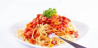 Spaghetti ai peperoni e prezzemolo - ricettasprint