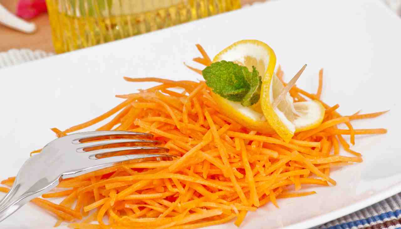 Spaghetti di carote e menta - ricettasprint