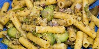 Ziti al pesto di pistacchio zucchine e pancetta - ricettasprint