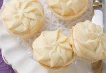 Biscotto con farina di mandorle e cioccolato bianco | buoni e fragranti