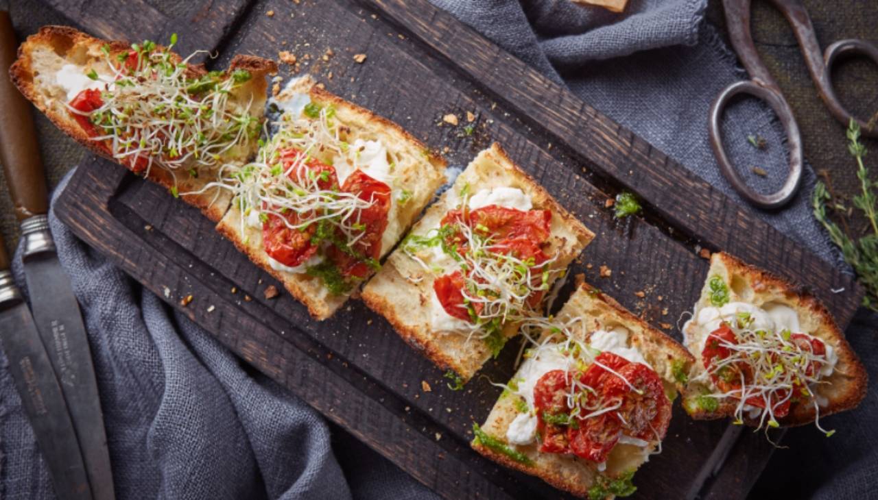 Bruschette verdure alici e stracciatella - ricettasprint