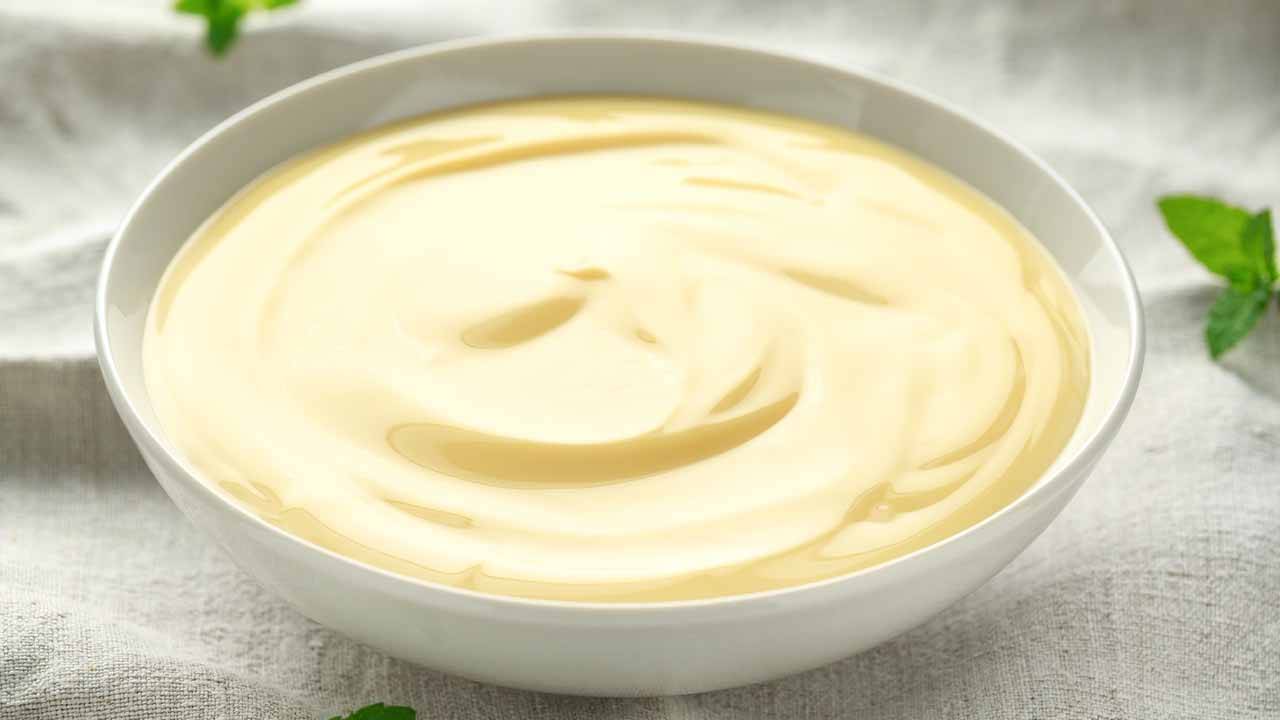 Crema pasticciera con latte di mandorla e albumi